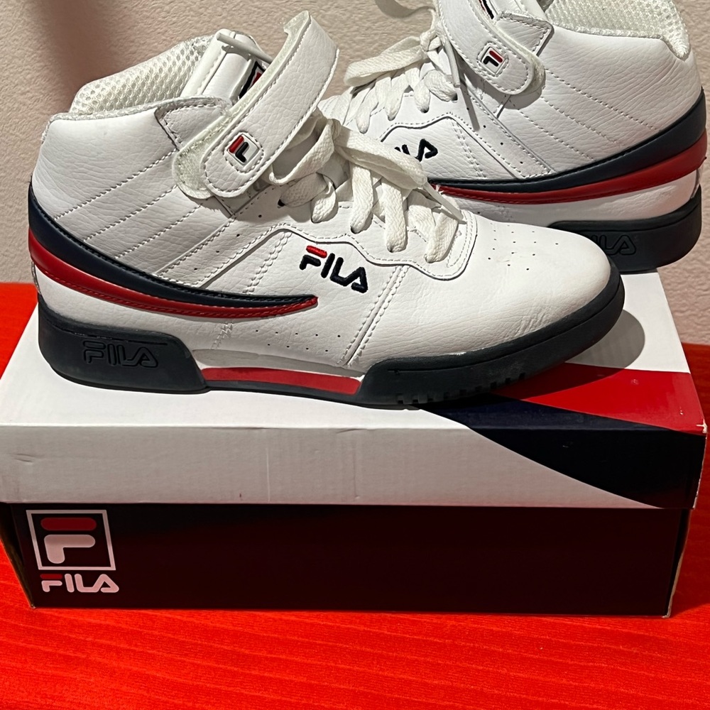 Fila F-13, barely used. Women Sz6,